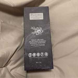 Black Orchid 60 Second Wrinkle Remover